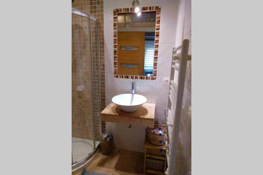 Appartement De Charme Au Coeur Du Vieil Antibes Bagian luar foto