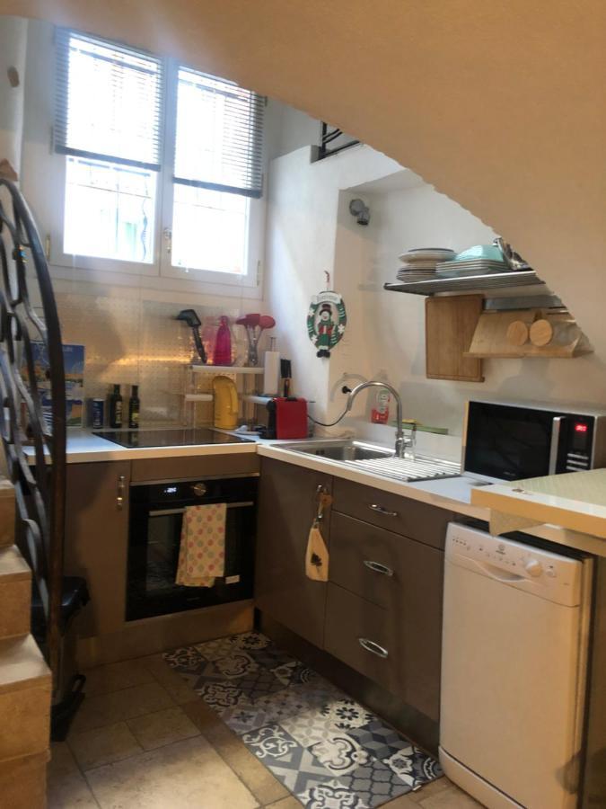 Appartement De Charme Au Coeur Du Vieil Antibes Bagian luar foto