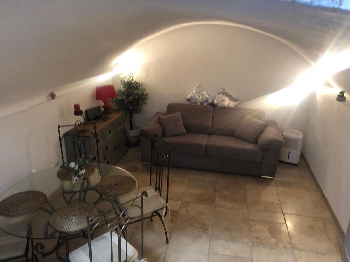 Appartement De Charme Au Coeur Du Vieil Antibes Bagian luar foto