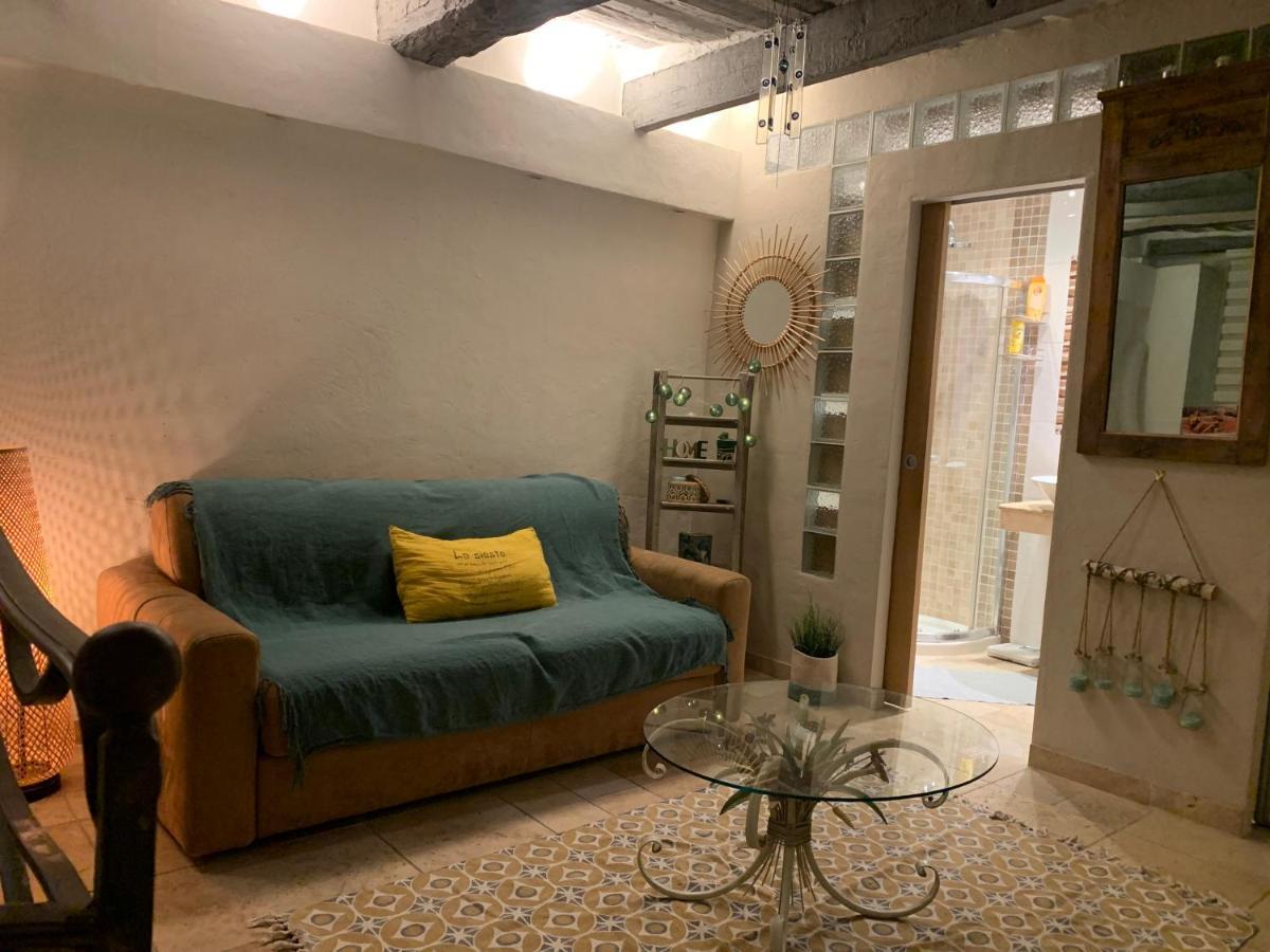 Appartement De Charme Au Coeur Du Vieil Antibes Bagian luar foto
